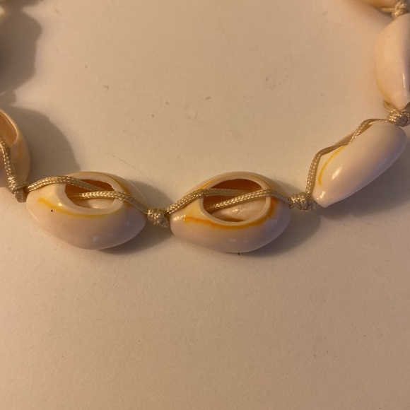 Shell Anklet Adjustable - Picture 3 of 4